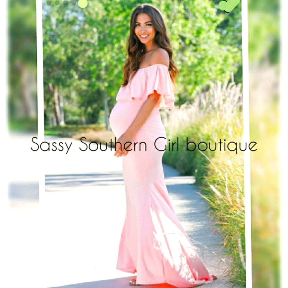 ⭐🆕 Pink off shoulder maternity pic dress